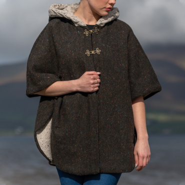 Ladies Tweed Cape With Chic Aran Collar