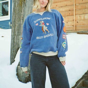 Women's Vintage Lovers Club Chic Embroidered Crew Neck Blue Sweatshirt