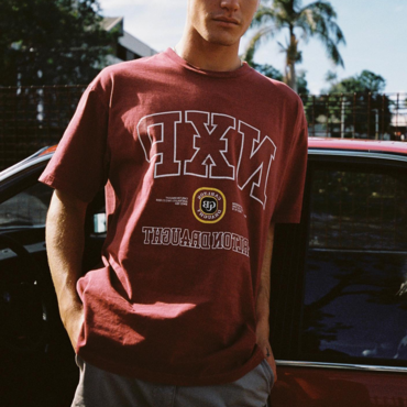 Casual Men's College Chic T-shirt