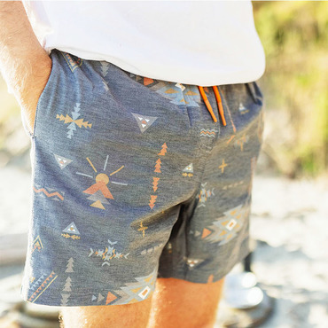 Men's Holiday Retro Chic Shorts